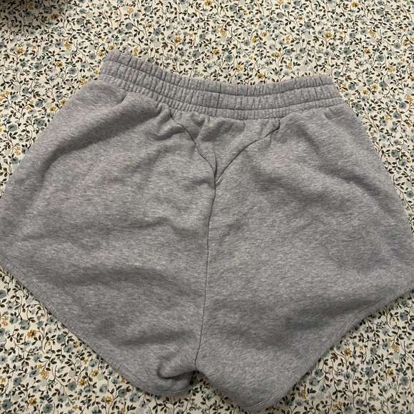 Gymshark sweat shorts - Picture 3 of 3